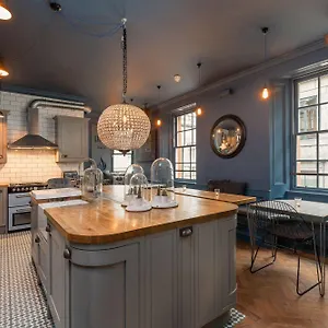 The Baxter Hostel Edinburgh